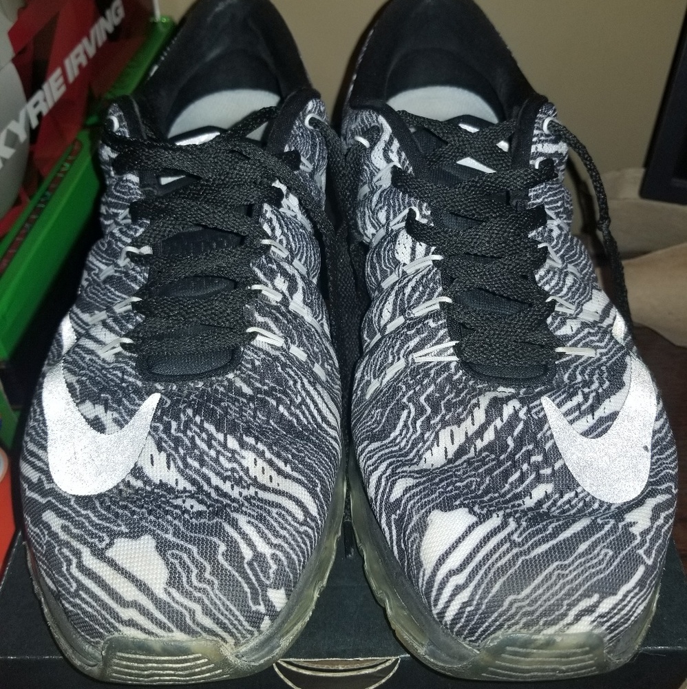 Nike Air Max Running Shoes sz 12